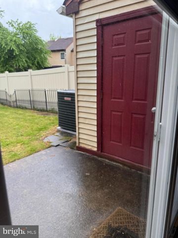 209 FARLEIGH COURT, Langhorne, PA 19047