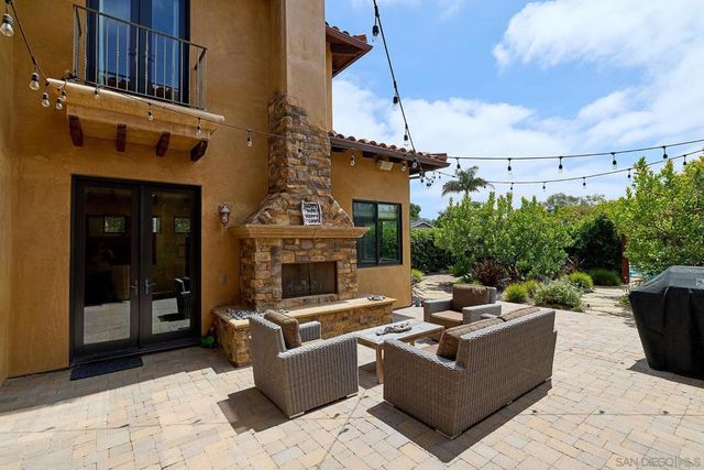 645 N. Rios, Solana Beach, CA 92075