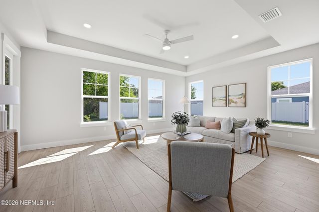 88 LARAMIE Drive, Palm Coast, FL 32137