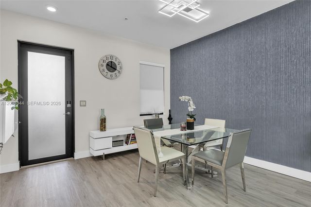 7925 NW 104th Avenue 28, Doral, FL 33178
