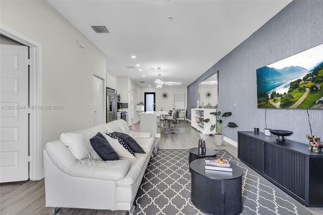 7925 NW 104th Avenue 28, Doral, FL 33178