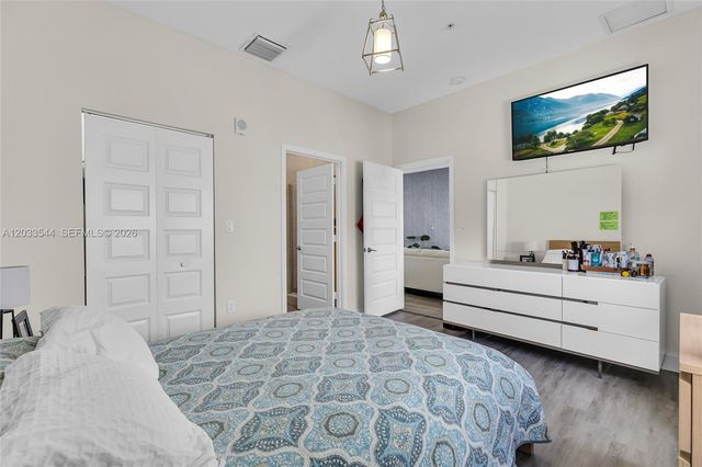 7925 NW 104th Avenue 28, Doral, FL 33178