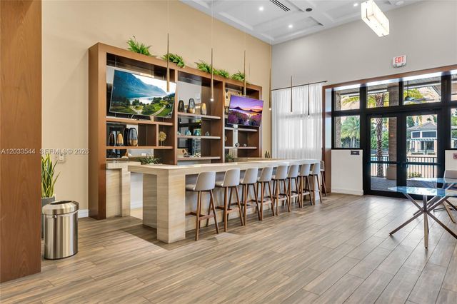 7925 NW 104th Avenue 28, Doral, FL 33178