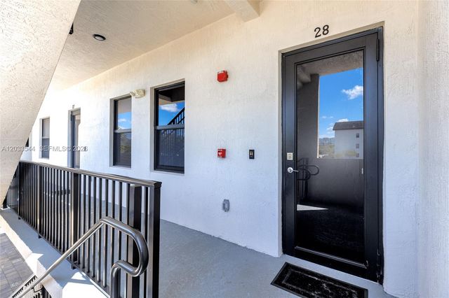 7925 NW 104th Avenue 28, Doral, FL 33178