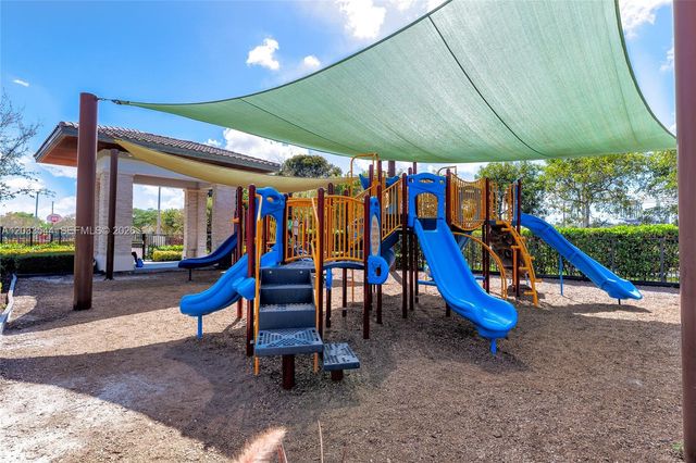 7925 NW 104th Avenue 28, Doral, FL 33178