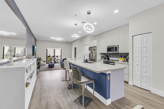 7925 NW 104th Avenue 28, Doral, FL 33178