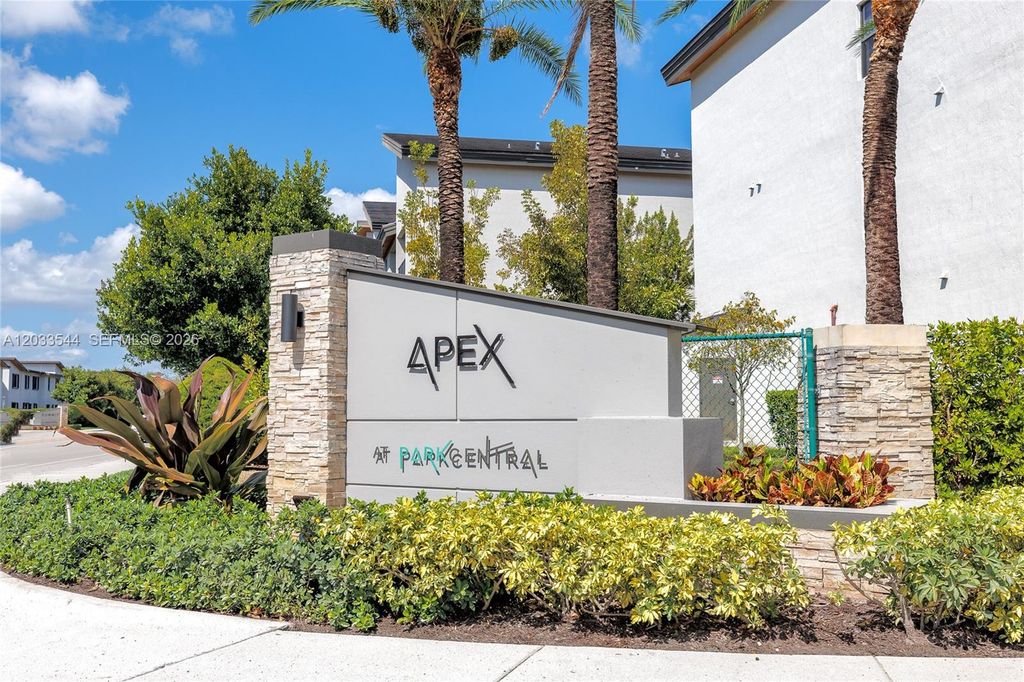 7925 NW 104th Avenue 28, Doral, FL 33178