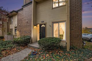 2700 Birchcrest Drive, Grand Rapids, MI 49506