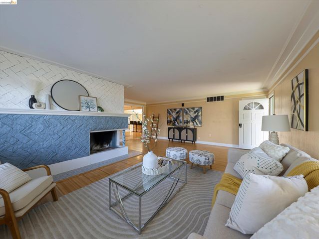 1134 Lovell Ct, Concord, CA 94520