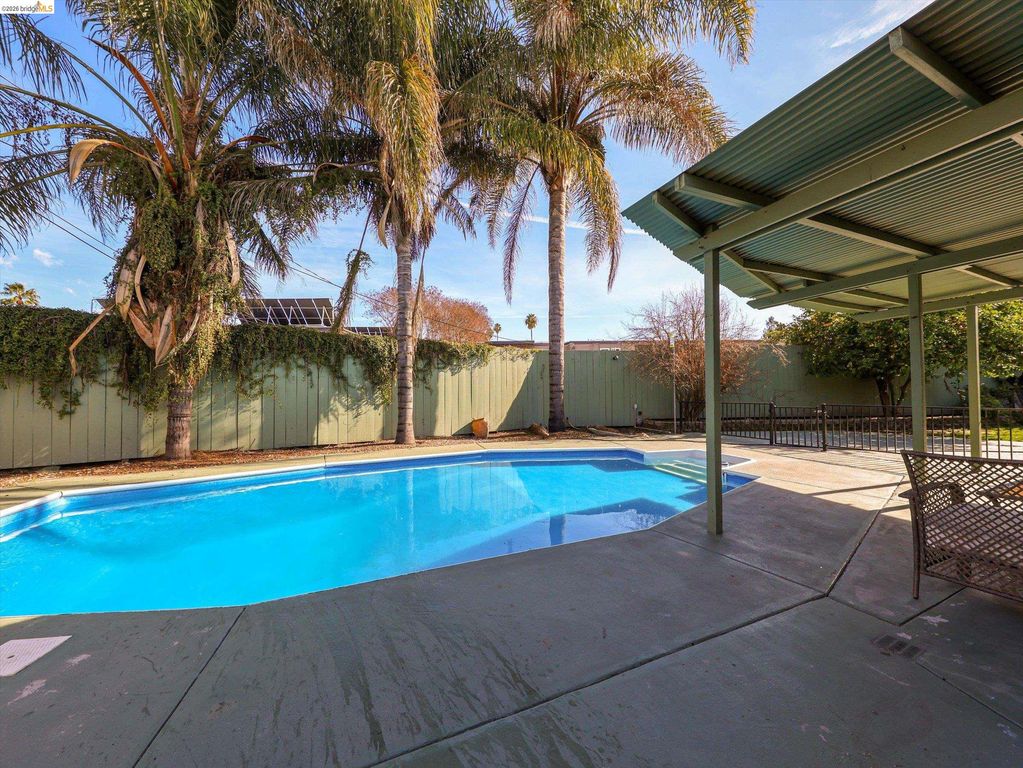 1134 Lovell Ct, Concord, CA 94520