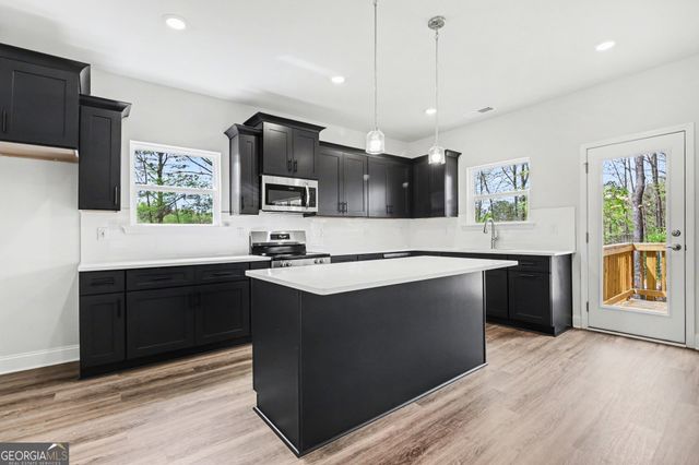 626 Walnut Creek Parkway, Pendergrass, GA 30567