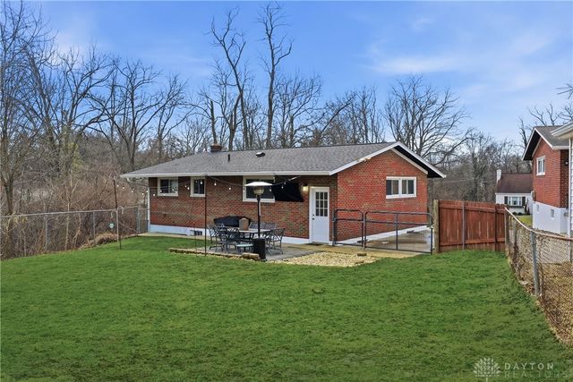 8608 Dundalk Court, Deer Park, OH 45236