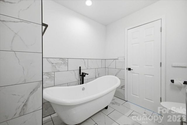 1413 Hateras Avenue, Charlotte, NC 28216