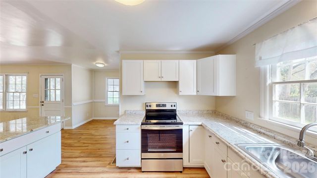 6821 View Way Drive, Charlotte, NC 28215