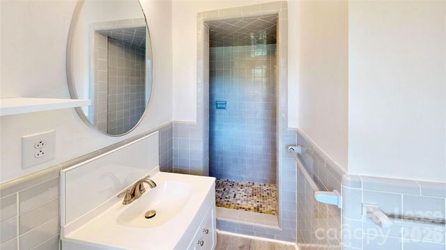 6821 View Way Drive, Charlotte, NC 28215