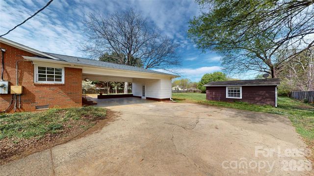 6821 View Way Drive, Charlotte, NC 28215