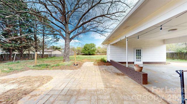 6821 View Way Drive, Charlotte, NC 28215