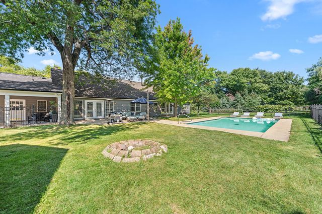 1195 Longmeadow Road, Northbrook, IL 60062