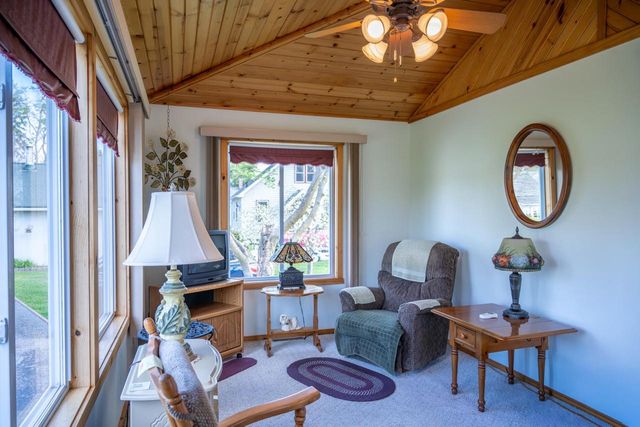 305 Arlington Avenue, Mauston, WI 53948