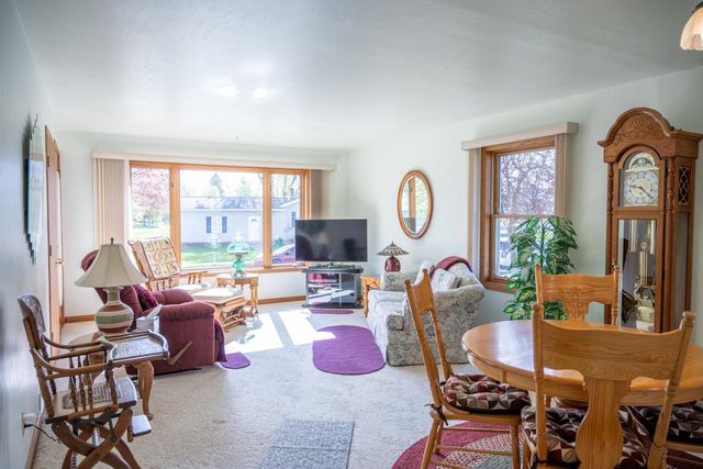 305 Arlington Avenue, Mauston, WI 53948