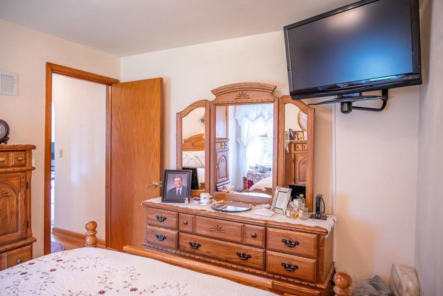 305 Arlington Avenue, Mauston, WI 53948