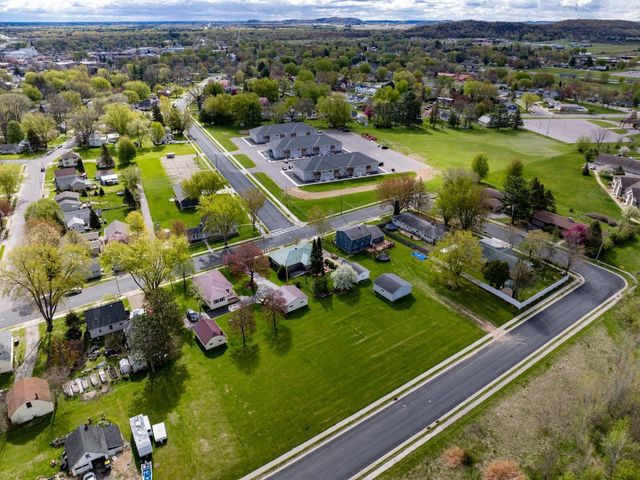 305 Arlington Avenue, Mauston, WI 53948