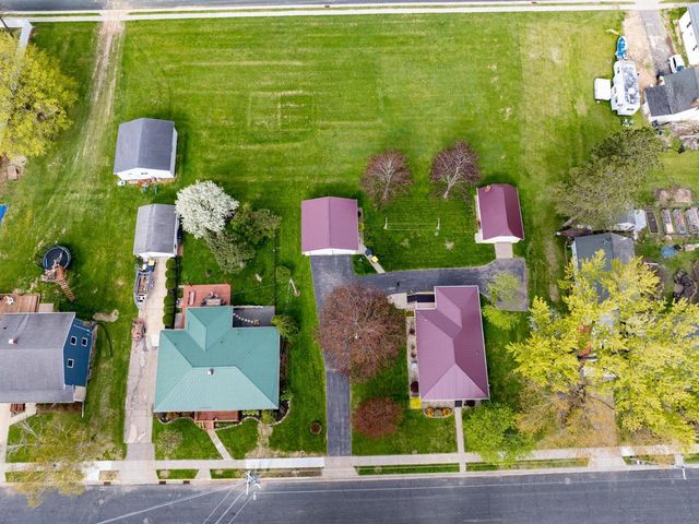 305 Arlington Avenue, Mauston, WI 53948