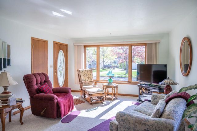 305 Arlington Avenue, Mauston, WI 53948