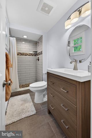 149 W GLOUCESTER PIKE, Barrington, NJ 08007
