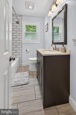 149 W GLOUCESTER PIKE, Barrington, NJ 08007