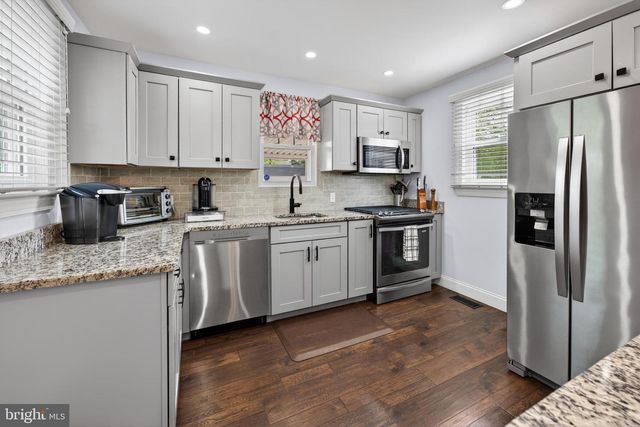 149 W GLOUCESTER PIKE, Barrington, NJ 08007