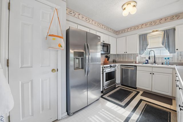 4203 Crispin Court, Grove City, OH 43123