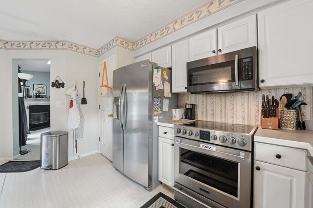 4203 Crispin Court, Grove City, OH 43123