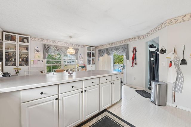 4203 Crispin Court, Grove City, OH 43123