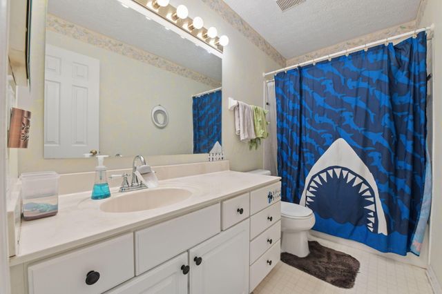 4203 Crispin Court, Grove City, OH 43123