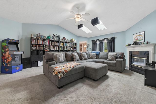 4203 Crispin Court, Grove City, OH 43123