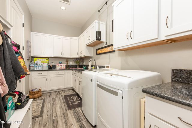 2092 Canterbury Lane, Carson City, NV 89703