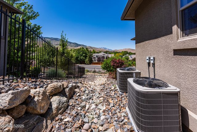 2092 Canterbury Lane, Carson City, NV 89703