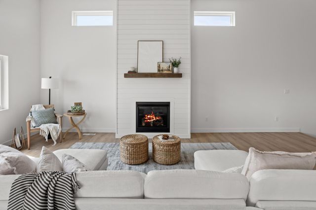 2611 38 Avenue S, Moorhead, MN 56560