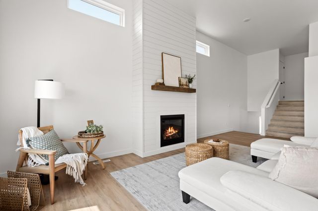 2611 38 Avenue S, Moorhead, MN 56560