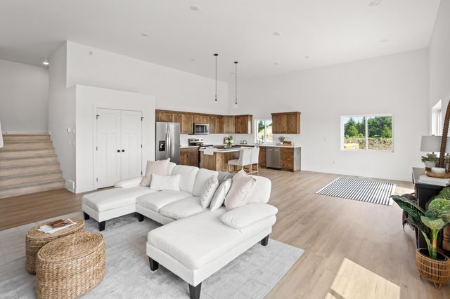 2611 38 Avenue S, Moorhead, MN 56560