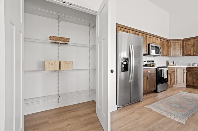 2611 38 Avenue S, Moorhead, MN 56560