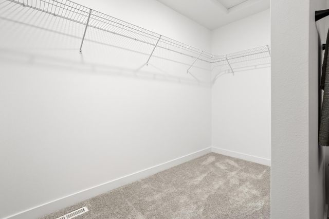 2611 38 Avenue S, Moorhead, MN 56560