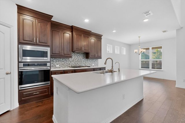 2249 English Ivy Road, Frisco, TX 75033