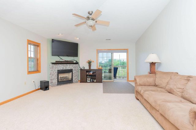 W162S7013 Olive CIRCLE, Muskego, WI 53150