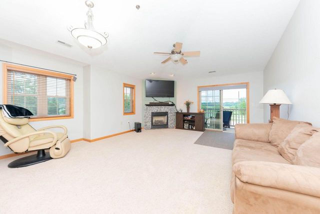 W162S7013 Olive CIRCLE, Muskego, WI 53150