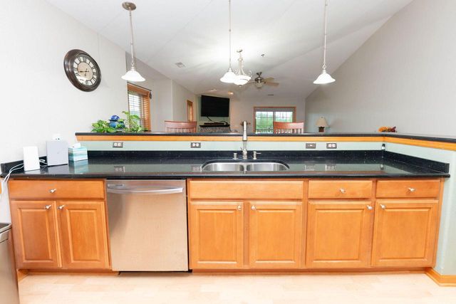 W162S7013 Olive CIRCLE, Muskego, WI 53150