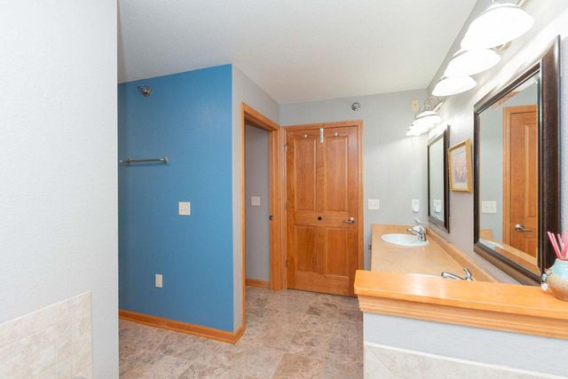 W162S7013 Olive CIRCLE, Muskego, WI 53150