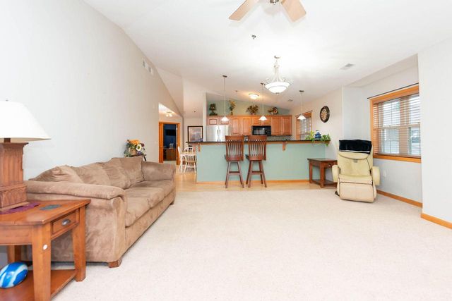 W162S7013 Olive CIRCLE, Muskego, WI 53150