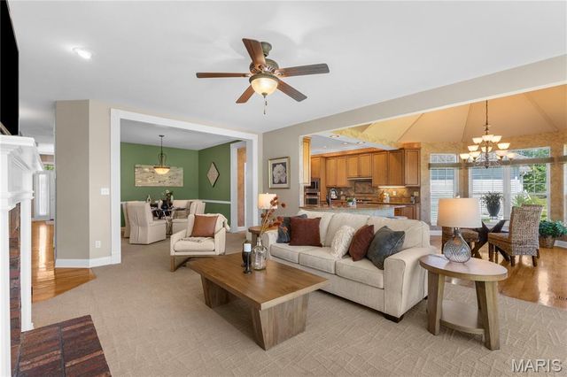 2438 Golden Bear Way 706A, Wentzville, MO 63385